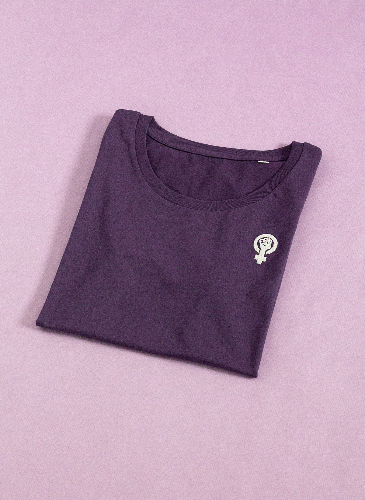 Camiseta logo bordado (MORADA)