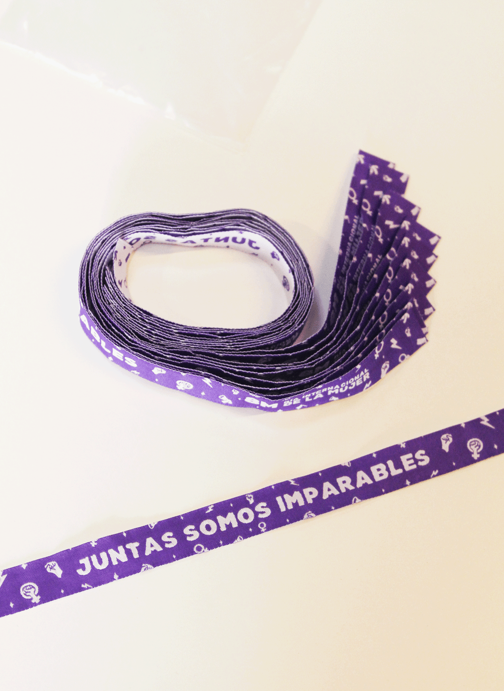 Pack 10 pulseras 8M 2022 | Juntas somos imparables