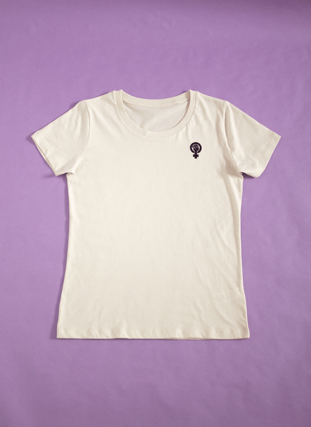 Camiseta logo bordado (CREMA)
