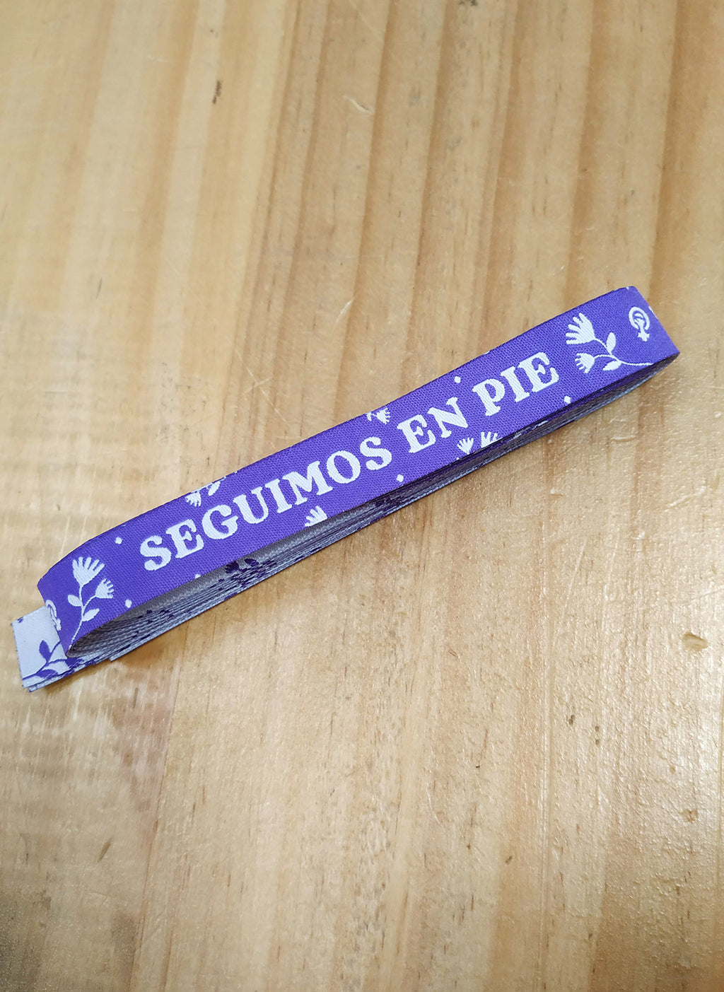Pack 10 pulseras 8M 2023 | Seguimos en pie, luchamos juntas.